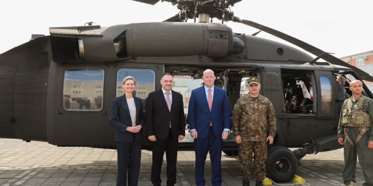 Ambasadori amerikan në NATO viziton Shqipërinë: Kuçova drejt rolit strategjik në rajon