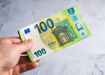 Ymeri: Kur qytetarët s’kanë të ardhme, 100 euro duken zgjidhja e vetme.