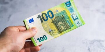 Ymeri: Kur qytetarët s’kanë të ardhme, 100 euro duken zgjidhja e vetme.