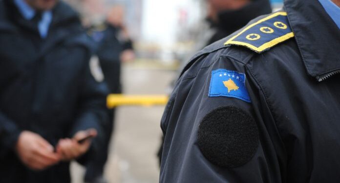 “Tragjedi në Prishtinë: gjendet i vdekur një burrë, Policia nis hetimet”.