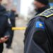 “Tragjedi në Prishtinë: gjendet i vdekur një burrë, Policia nis hetimet”.