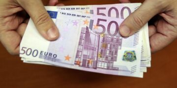 Alarm në Rahovec: Dy kartmonedha 500 euro dyshohet se janë të falsifikuara.