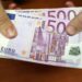 Alarm në Rahovec: Dy kartmonedha 500 euro dyshohet se janë të falsifikuara.