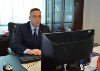 Ish-drejtori në ministrinë e Fitore Pacolli e çon në KPMSHCK vendimin për ndërrimin e pozitës.