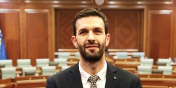 “Skandal me ndarjen e fondeve: Rrahmani – OJQ-të serbe morën qindra mijëra euro, OVL-UÇK zero”.