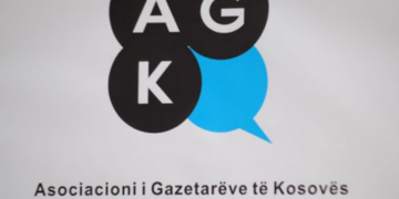 Sulmi ndaj ekipit të Klan Kosovës në Ferizaj, AGK reagon ashpër.