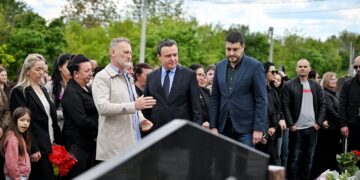 Kurti përkujton masakrën e Nabërgjanit: Drejtësia është e domosdoshme për paqe të plotë