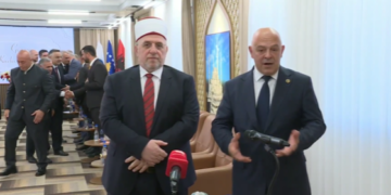 Ardian Gjini uron Kurban Bajramin: Kosova është me fat për harmoninë fetare