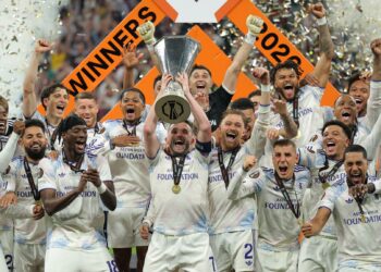 Aston Villa triumfon në Europa League, Emery hyn në histori me trofeun e pestë evropian