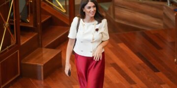 “Kica-Xhelili për Kurtin: Refuzoi 51% të votuesve dhe tani kërkon ‘të gjitha’, kështu zhbëhet demokracia”.