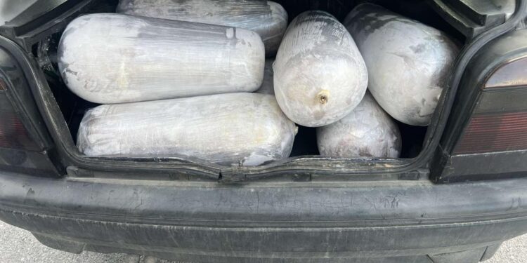 Dogana ndal kontrabandën me 200 kg mish në Glloboçicë, alarm për rrezik ndaj shëndetit publik