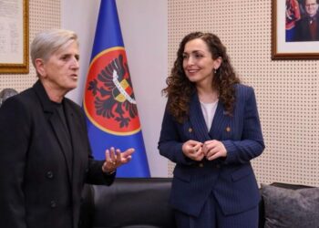 “Fahrije Hoti konfirmon bashkimin me Vjosa Osmanin: Nuk do t’ju zhgënjej”.