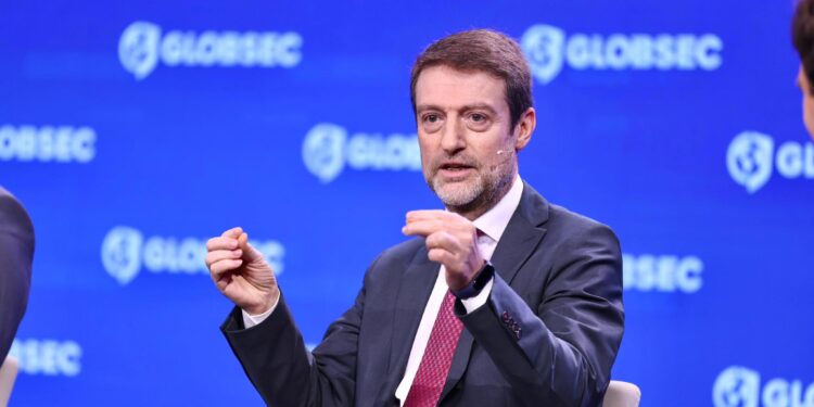Shqipëria dënon sulmin rus në Kiev, Hoxha: U godit kompleksi ku banon ambasadori shqiptar