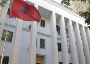 Gjykata e Lartë i jep të drejtë “Mabco”-s së Behgjet Pacollit, rrëzohet kërkesa e Valon Ademit për aeroportin e Vlorës