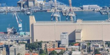 Përplasje Ukrainë–Izrael për grurin: Akuza për “vjedhje” dhe tensione diplomatike në rritje