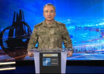 Komandanti i KFOR-it: Stabiliteti në Kosovë varet nga dialogu, jo nga forca