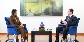 Kurti e përforcon ekipin me ish-nënkryetaren e LDK-së, Shqipe Mjekiqi
