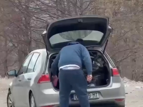 Skandal në Brezovicë: qytetari kapet duke hedhur mbeturina nga vetura”.