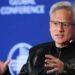 Jensen Huang i bashkohet në minutën e fundit samitit Trump-Xi, shtohen spekulimet për çipat AI dhe Kinën