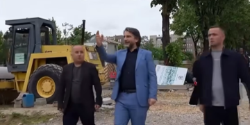 Perparim Rama: Bllokadat kanë penalizuar qytetarët, ndërtimi i sheshit “Xhorxh Bush” do të vazhdojë