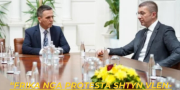 “Frika nga protesta shtyn VLEN-in t’i kërkojë Mickoskit zgjidhje për provimin në shqip”.