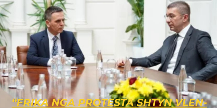“Frika nga protesta shtyn VLEN-in t’i kërkojë Mickoskit zgjidhje për provimin në shqip”.