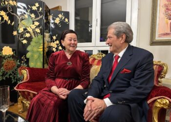 Berisha uron Kurban Bajramin: Lutje për mbarësi, shëndet dhe sukses për shqiptarët