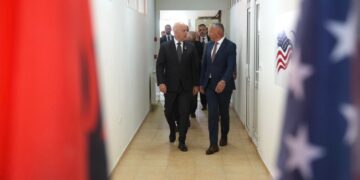 Kamberi: Duhet të marrë fund koha e standardeve të dyfishta ndaj shqiptarëve të Luginës.
