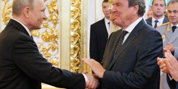 Gerhard Schröder, ish-kancelari gjerman që u bë njeriu i Putinit