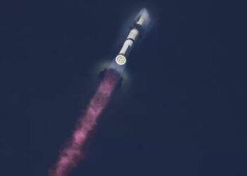 Kina lëshon misionin Shenzhou-23, synon qëndrimin njëvjeçar të astronautëve në hapësirë