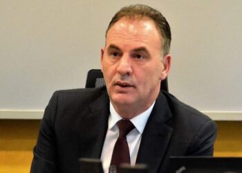 Limaj vendos sloganin e PDK-së në profilin e tij në Facebook.