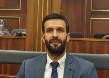 Rrahmani: Çdo votë për Lëvizja Vetëvendosje hap debat për martesat mes gjinive të njëjta.