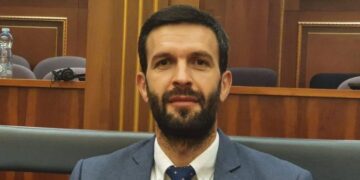 Rrahmani: Çdo votë për Lëvizja Vetëvendosje hap debat për martesat mes gjinive të njëjta.