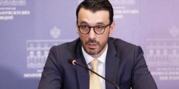 Aeroporti i Vlorës në krizë kontraktuale: Ministria i jep 30 ditë afat kompanive për zgjidhje, paralajmërohet prishja e marrëveshjes