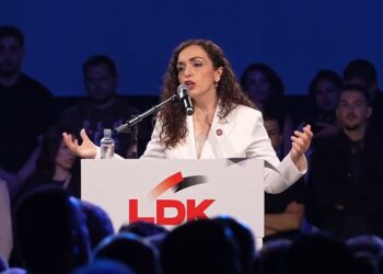 “Tubimi i bashkimit që nuk e unifikoi LDK-në: Kush mungoi në rikthimin e Vjosa Osmanit?”.