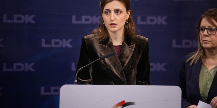“Mungoi në prezantimin e Osmanit, Ymeri: S’ka përçarje në LDK”.