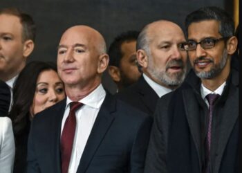 Jeff Bezos vlerëson Trumpin: Më i pjekur dhe më i disiplinuar në mandatin e dytë