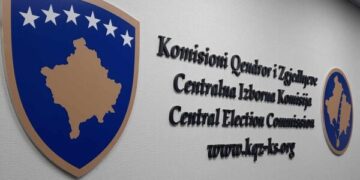 “Mungesa e shiritit ngjitës”: KQZ sqaron votimin përmes postës.