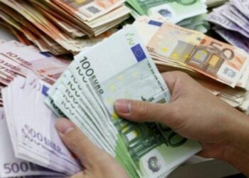 Mazgit: Vidhet kasaforta me kursime, policia arreston tre të dyshuar.