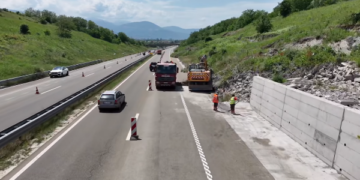 Basha: Ka nisur pastrimi i dheut në autostradë, vonesat jo faji ynë madhe’