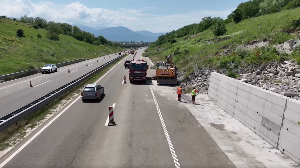 Basha: Ka nisur pastrimi i dheut në autostradë, vonesat jo faji ynë madhe’