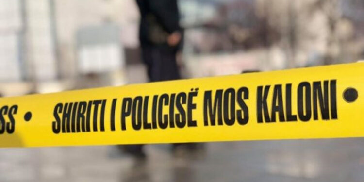 Vdekje e dyshimtë në Suharekë, viktima një burrë 52-vjeçar.
