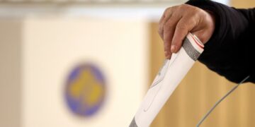 Numërohen 70% e votave – zbulohen emrat që po dominojnë garën për deputetë.