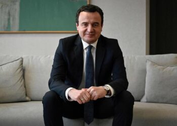 Shteti për lëmoshë? Qeveria e “socialit” shpenzoi 792 milionë euro në vetëm tre muaj.
