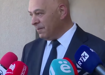 Ardian Gjini pas votimit: Qytetarët ta marrin Kosovën në duart e tyre
