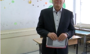 Bedri Hamza fton qytetarët të votojnë: Sot vendosim për katër vitet e ardhshme
