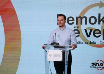 DnV: Dalja në zgjedhje deri në mesditë 12.2%, më pak votim me asistencë krahasuar me zgjedhjet e kaluara