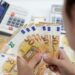 “‘Cash-i’ vetëm deri në 2 mijë euro – a veproi drejt ATK-ja me kufizimin e pagesave?”.