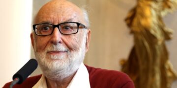 Ndahet nga jeta nobelisti François Englert, një nga themeluesit e teorisë së bozonit Higgs