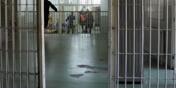 “Ngjarje e rëndë në Dubravë: Gjendet i vdekur një i burgosur në qeli”.